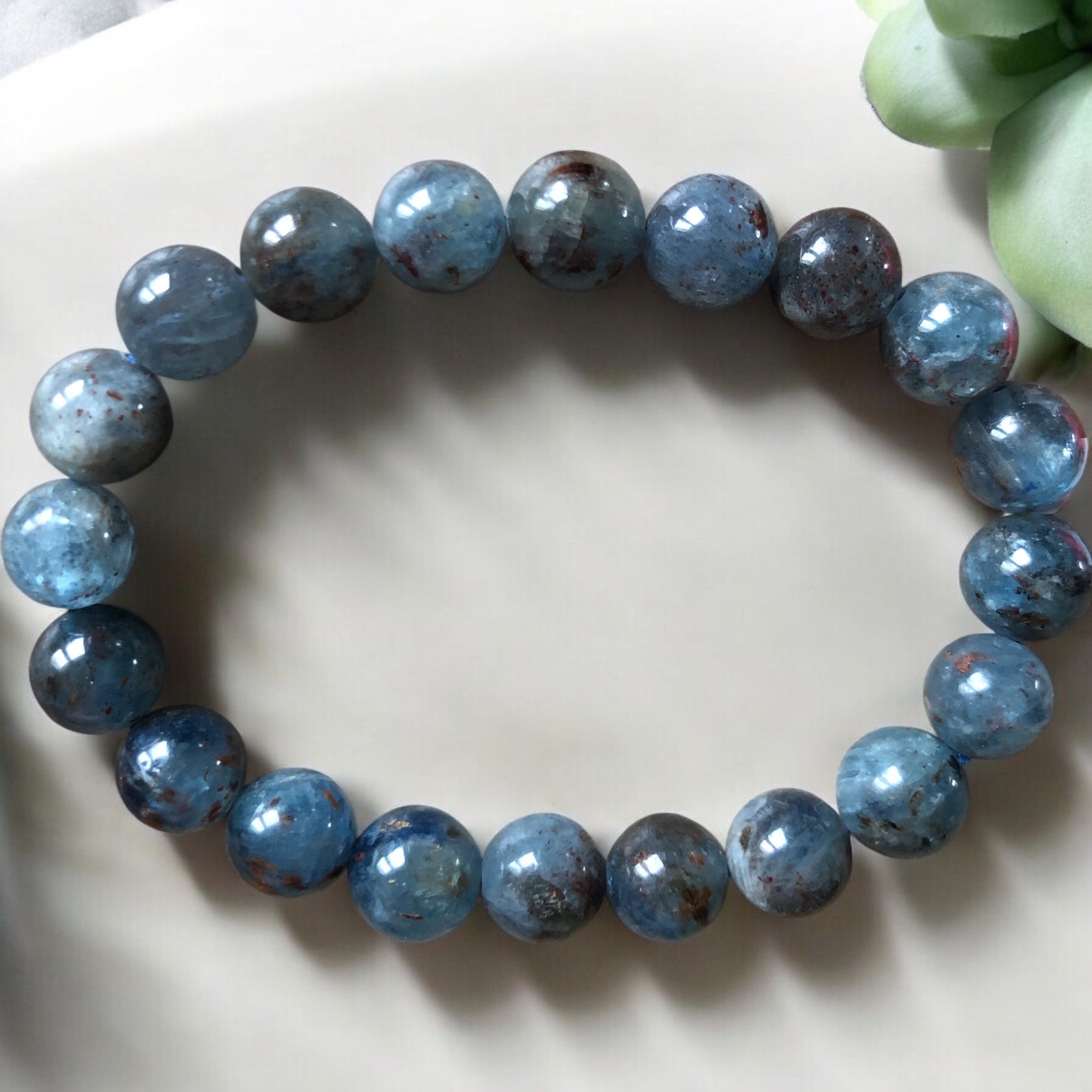 BRACELET BOULE 10MM CYANITE BLEUE NATURELLE FONCÉE AB