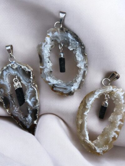 COLLIER TOURMALINE NOIRE SUR QUARTZ (1 pièce)