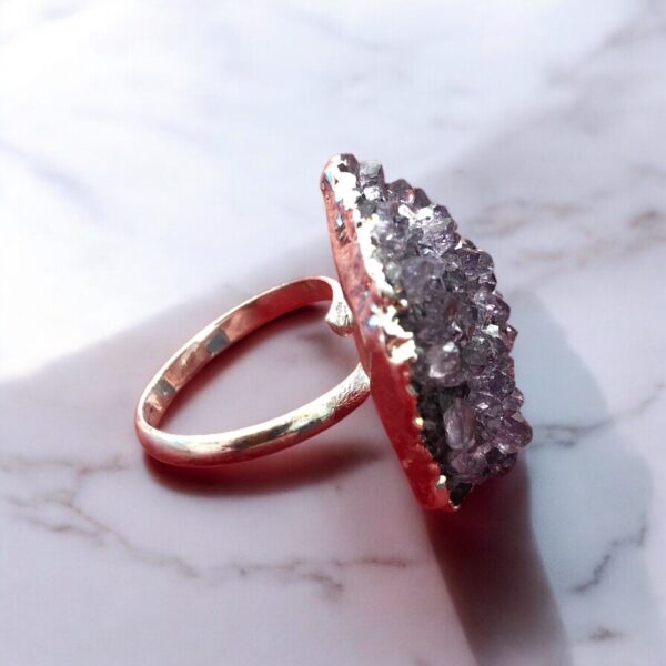 BAGUE AMETHYSTE PLAQUEE EN ARGENT