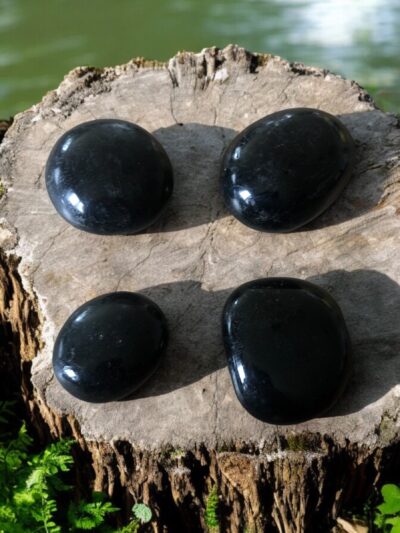 GALET TOURMALINE NOIRE A TAILLE 1