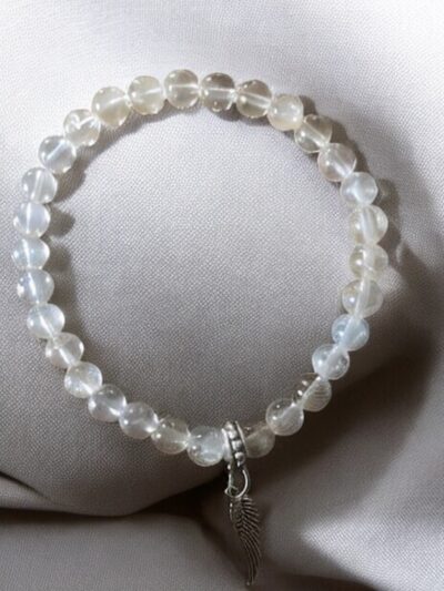 BRACELET BOULE 06MM CITRINE NATURELLE LÉGÈREMENT JAUNE AA AVEC BRELOQUE PLUME