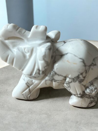 ELÉPHANT 50MM HOWLITE BLANCHE A